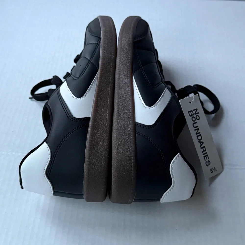 No Boundaries Shoes Sleek Black White Men's Sneakers‎ Size 8.5 Shoes Lace Up New